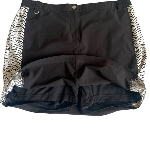 Chicos Womens Zenergy Golf Animal Print Skort Black White Size 2/Large 12 - Picture 6 of 9